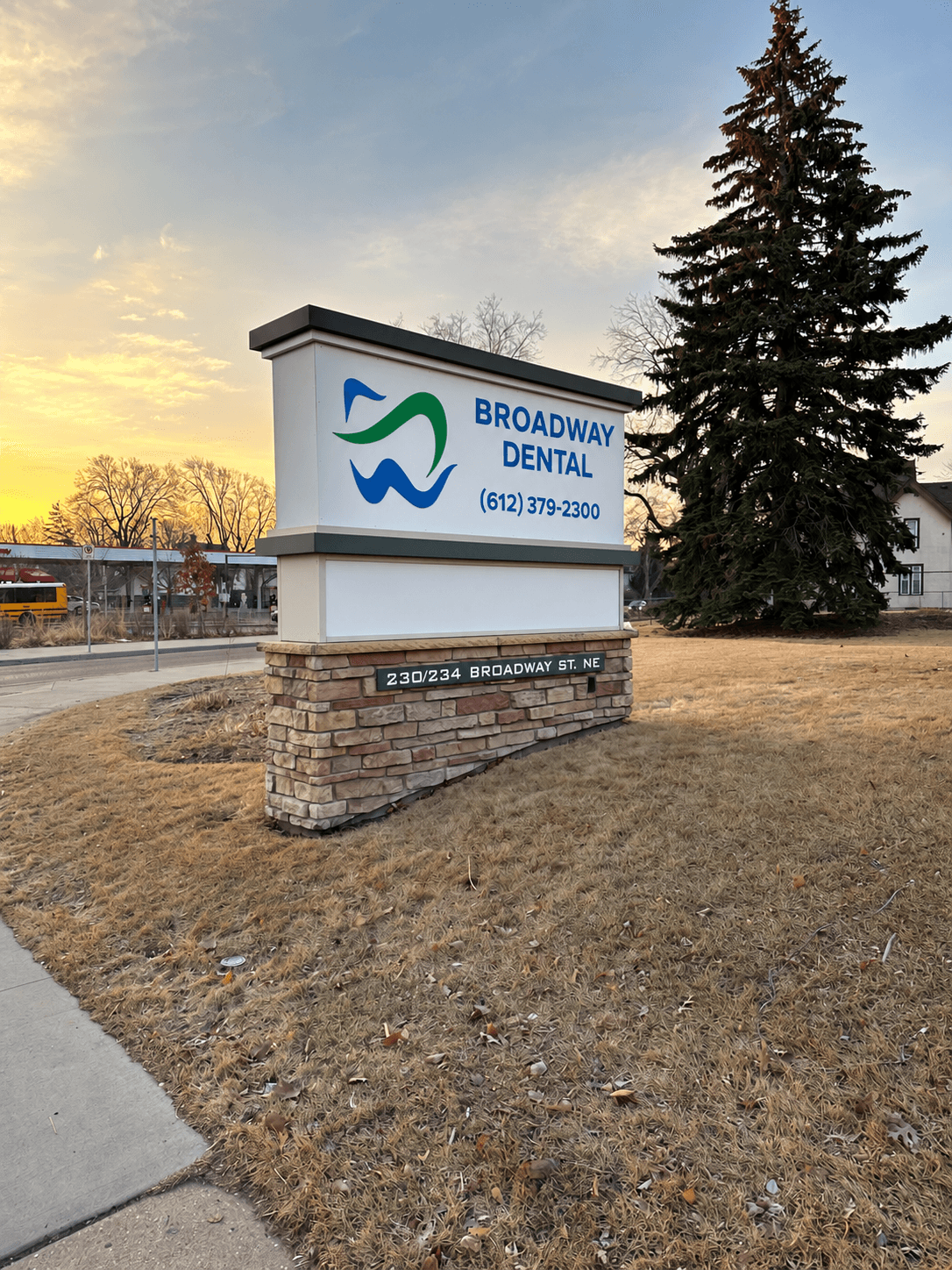 Broadway Dental office exterior in Northeast Minneapolis